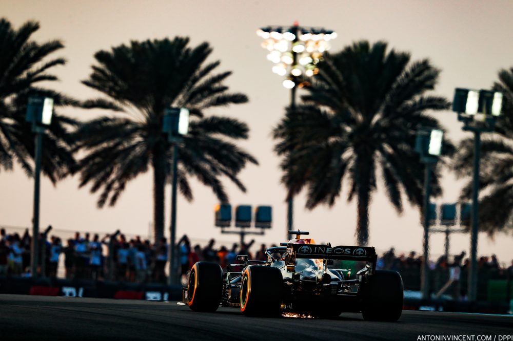44 HAMILTON Lewis (gbr), Mercedes AMG F1 GP W12 E Performance, action during the Formula 1 Etihad Airways Abu Dhabi Grand Prix 2021, 22th round of the 2021 FIA Formula One World Championship from December 10 to 12, 2021 on the Yas Marina Circuit, in Yas Island, Abu Dhabi - Photo Antonin Vincent / DPPI